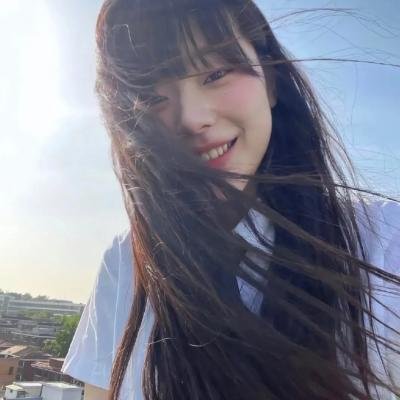 记者海报